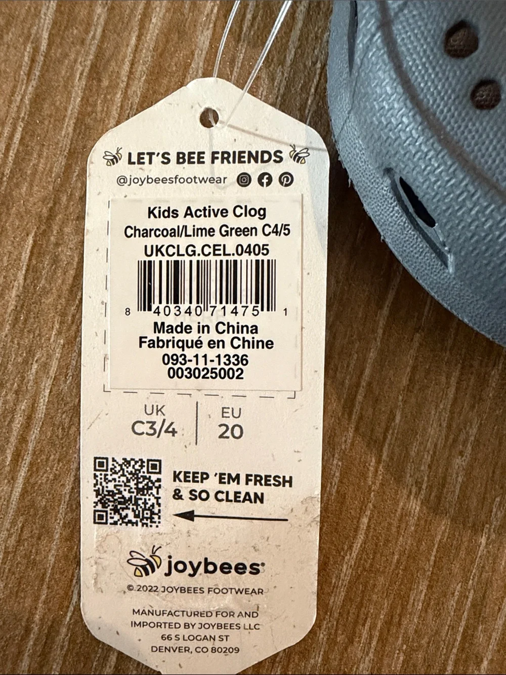 Joybees Kids Gray Water Clogs with Lime Green Strap